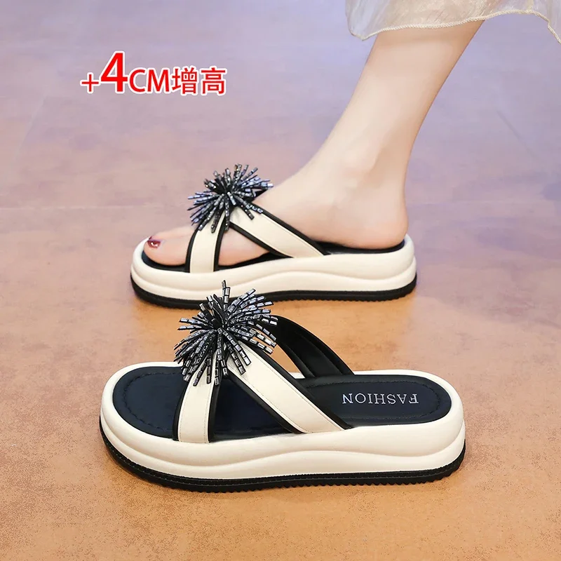 Stylish Platform Slippers Flexible Shock Absorbing Sole Skin Friendly Material for All Season Indoor Outdoor Use
Stylish Platform Slippers Flexible Shock Absorbing Sole Skin Friendly Material for All Season Indoor Outdoor Use