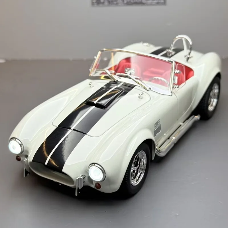 1:22 Shelby Cobra 427 S/C Roadster Alloy Sports Car Model Diecasts Metal Classic Retro Car Vehicles Model Sound Light Kids Gifts
1:22 Shelby Cobra 427 S/C Roadster Alloy Sports Car Model Diecasts Metal Classic Retro Car Vehicles Model Sound Light Kids Gifts
