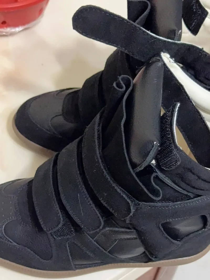 Luxury Brands Women's High-top Color Matching Flat-soled Casual Shoes Velcro Sneakers Quality Women Boots 2026 Heightening Shoes
Luxury Brands Women's High-top Color Matching Flat-soled Casual Shoes Velcro Sneakers Quality Women Boots 2026 Heightening Shoes