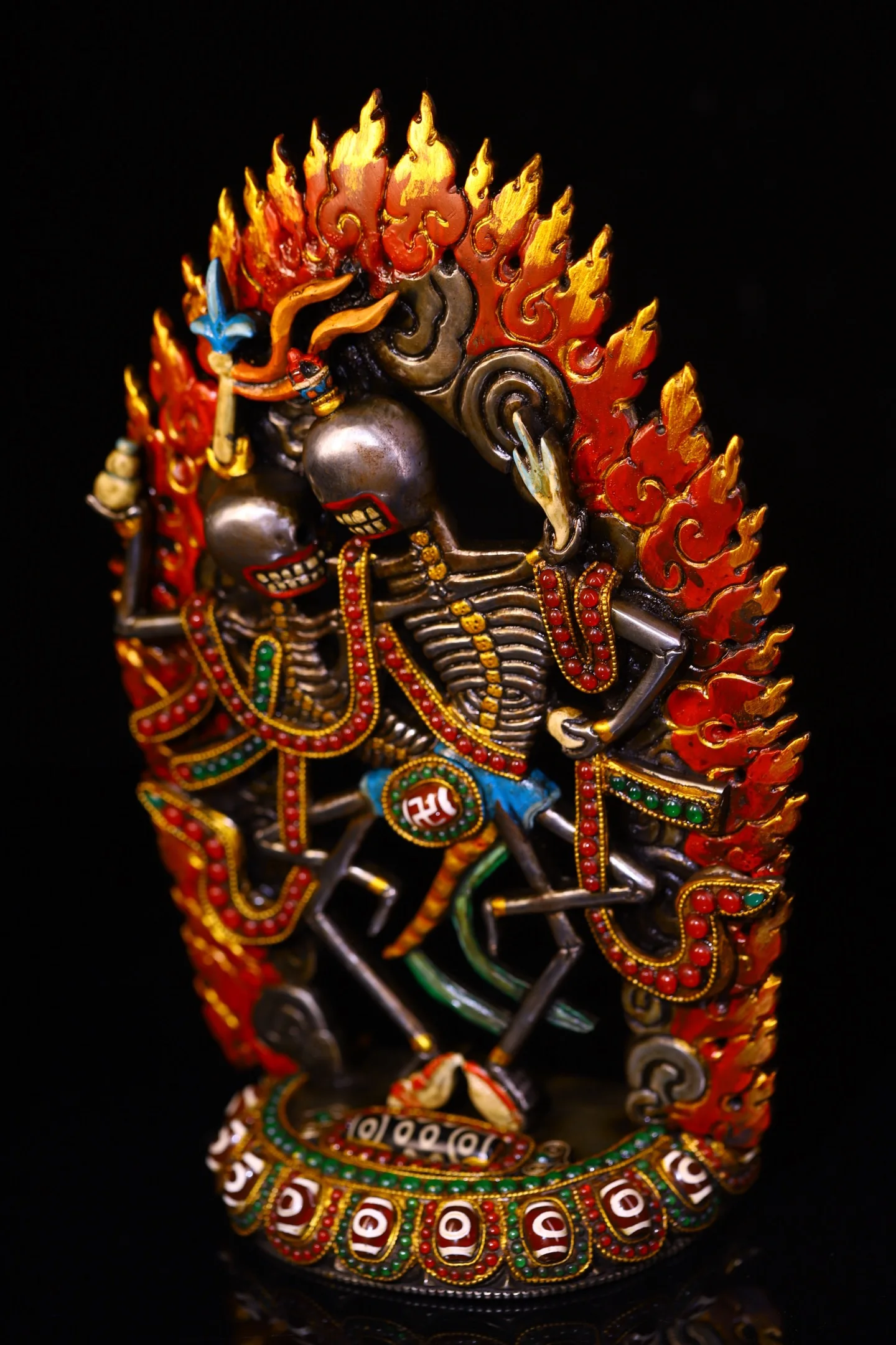 11"Tibetan Temple Collection Old Tiantie Painted Mosaic Gem gZi Beads Shentuolin dakini Dharma Protector Skull Buddha Backlight
11"Tibetan Temple Collection Old Tiantie Painted Mosaic Gem gZi Beads Shentuolin dakini Dharma Protector Skull Buddha Backlight