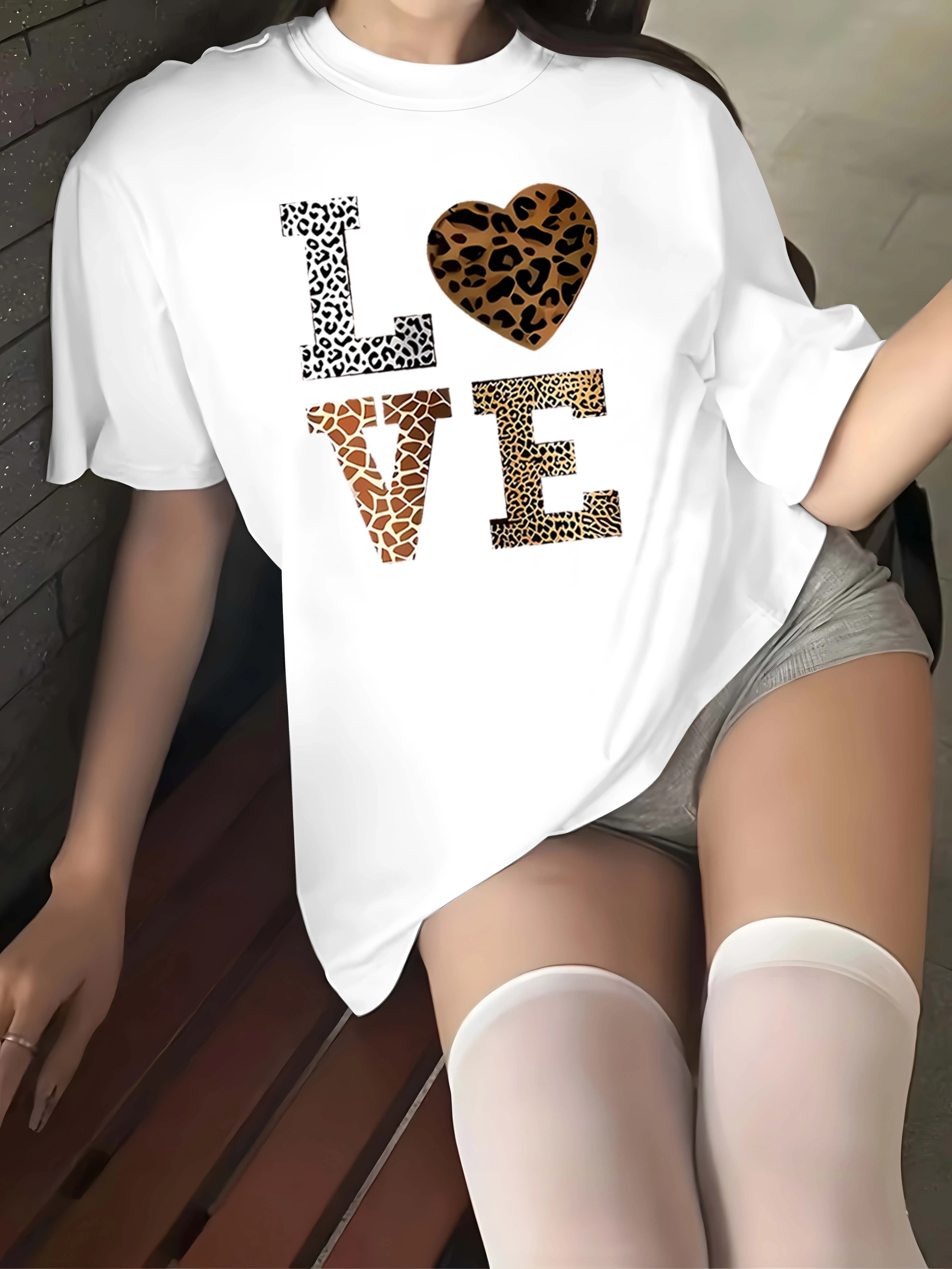 Плюс размер с принтом диких животных ЛЮБОВЬ - вдохновленная смелой модной модной одежды 
Плюс размер с принтом диких животных ЛЮБОВЬ - вдохновленная смелой модной модной одежды