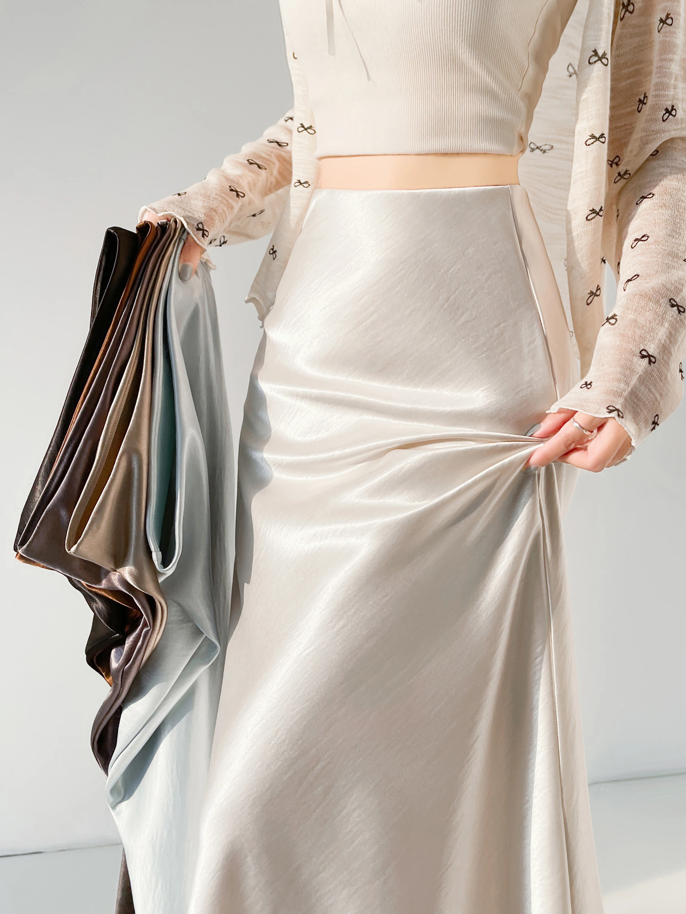 Acetate Satin Fish Tail Skirt Women's Slim Fit A-Line Skirt Summer New Style Thin Body Shaping Casual Thin Half Skirt
Acetate Satin Fish Tail Skirt Women's Slim Fit A-Line Skirt Summer New Style Thin Body Shaping Casual Thin Half Skirt
