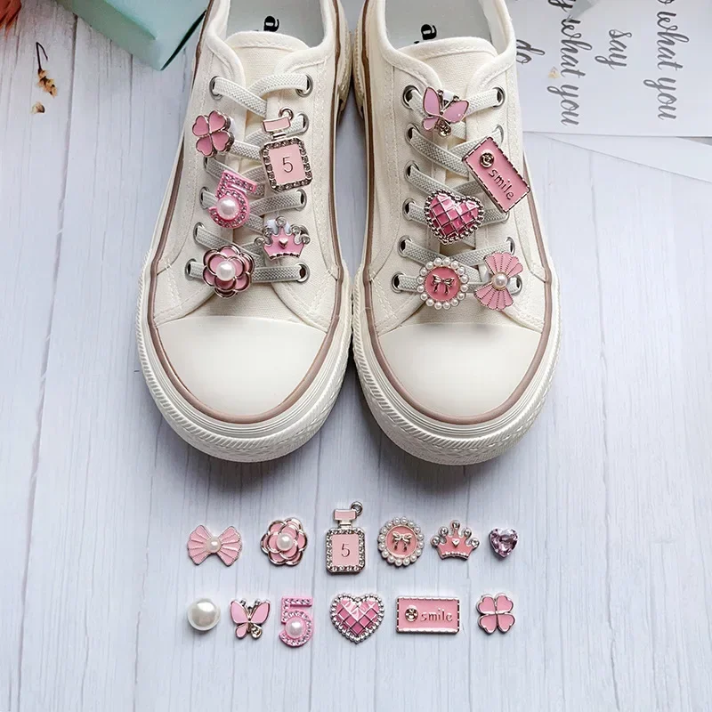 1 PCS Girls Pink Shoelace Charm Buckle Shoe Laces Charms for Sneakers Shoes Decorations Fashion DIY Shoelaces Accessories New
1 PCS Girls Pink Shoelace Charm Buckle Shoe Laces Charms for Sneakers Shoes Decorations Fashion DIY Shoelaces Accessories New