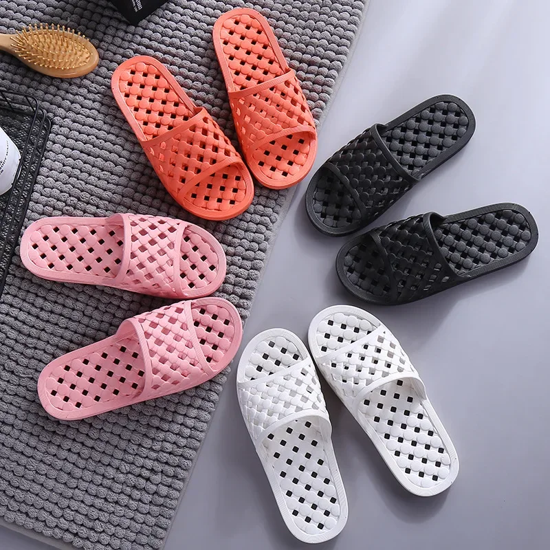 New Men Bathroom House Slippers Light Weight Water Leaky Women Slippers Beach Flip Flop Non-slip Pool Swimming Shoes
New Men Bathroom House Slippers Light Weight Water Leaky Women Slippers Beach Flip Flop Non-slip Pool Swimming Shoes