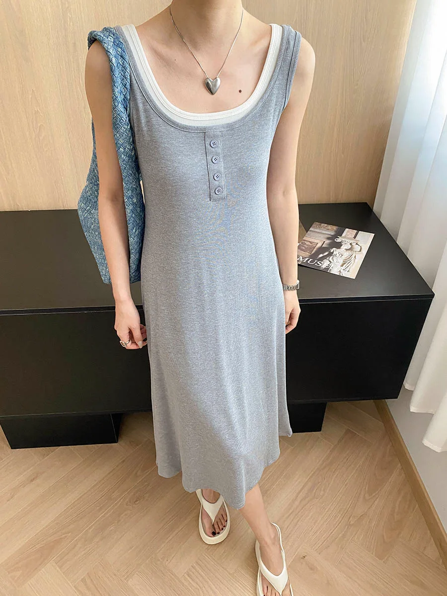 Spring and summer women's casual solid color square neck fake two-piece slim fit camisole dress
Spring and summer women's casual solid color square neck fake two-piece slim fit camisole dress