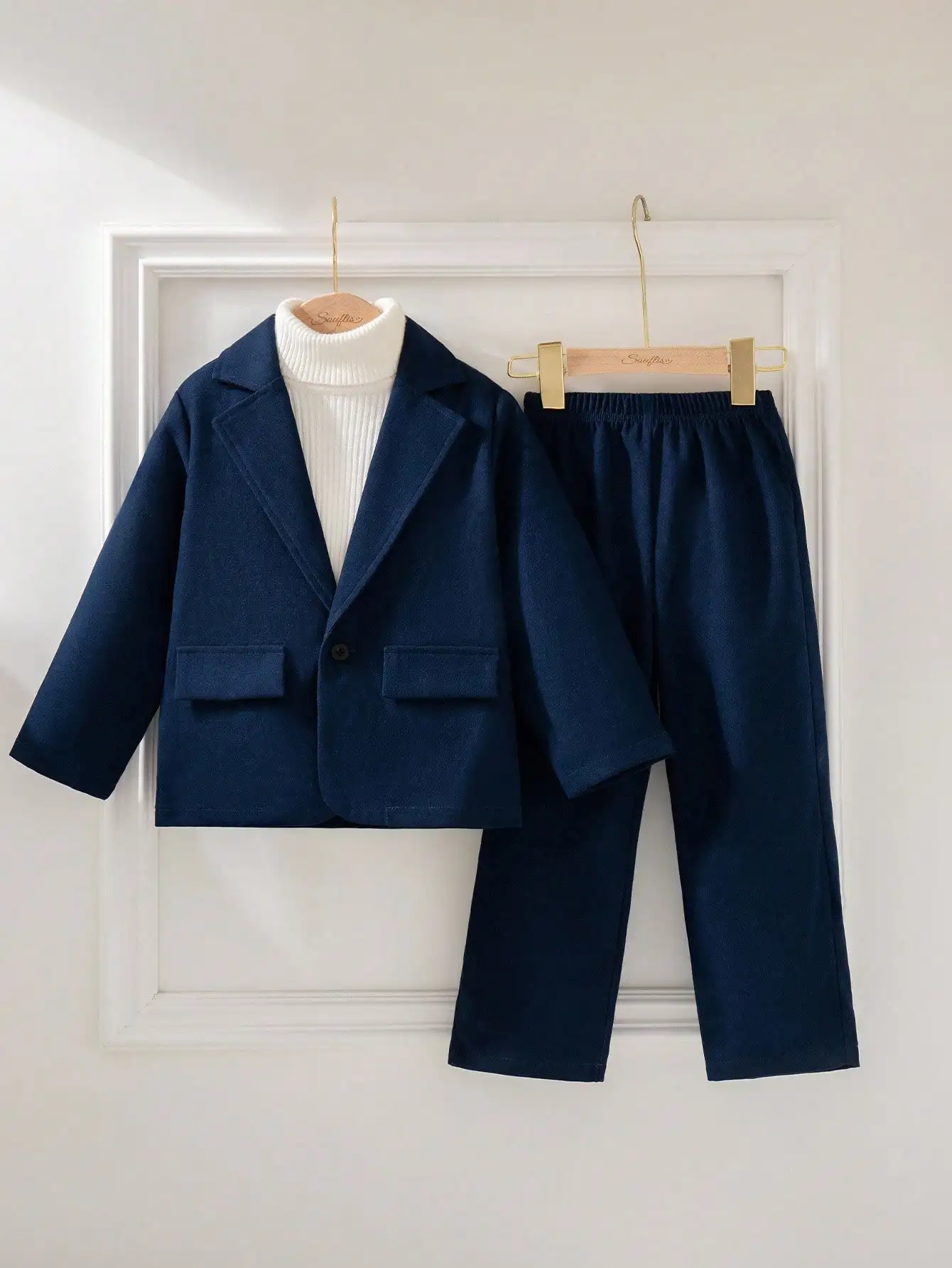 Navy Blue 2-Piece Boys Suit Set: Blazer Jacket & Straight Pants for Formal Occasions
Navy Blue 2-Piece Boys Suit Set: Blazer Jacket & Straight Pants for Formal Occasions