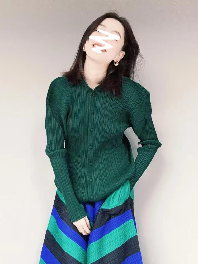 Pure Color Short Jacket Comfortable Slim Fit Long Sleeve Single Button Cardigan Top by Sanza Art Creation for Women
Pure Color Short Jacket Comfortable Slim Fit Long Sleeve Single Button Cardigan Top by Sanza Art Creation for Women