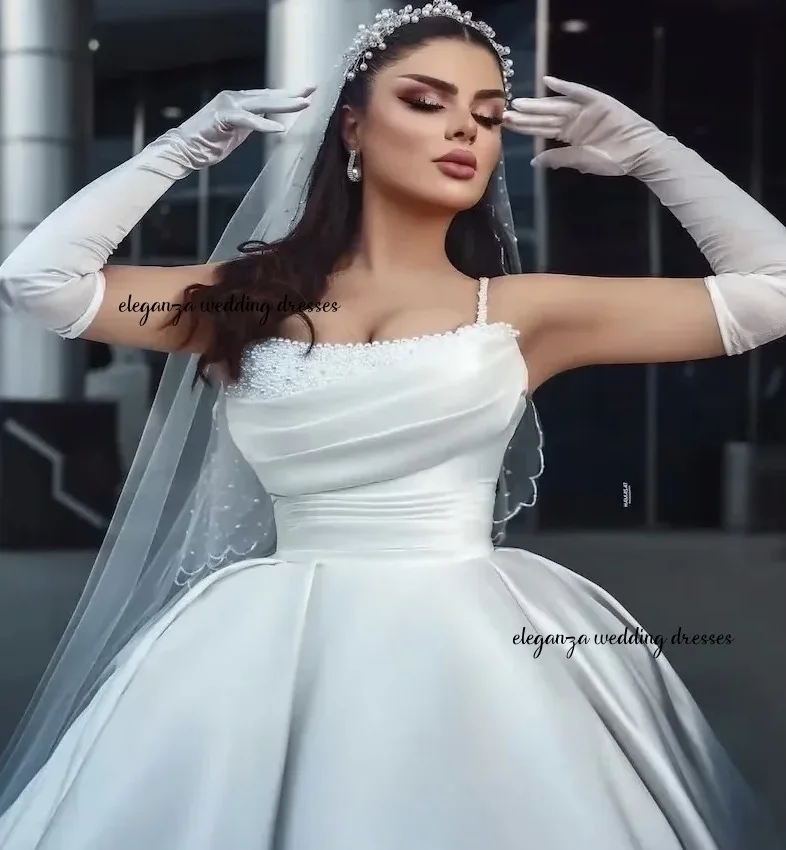 Customized Luxurious Strapless A-Line Wedding Dresses Spaghetti Straps Sweep Train atin Princess Bridal Gowns
Customized Luxurious Strapless A-Line Wedding Dresses Spaghetti Straps Sweep Train atin Princess Bridal Gowns