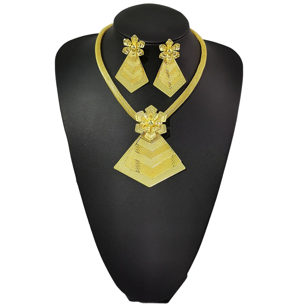 Fashion 24K Gold Plated Dubai African Jewelry European and American Women's Bridal Banquet Square Necklace Earring Set
Fashion 24K Gold Plated Dubai African Jewelry European and American Women's Bridal Banquet Square Necklace Earring Set