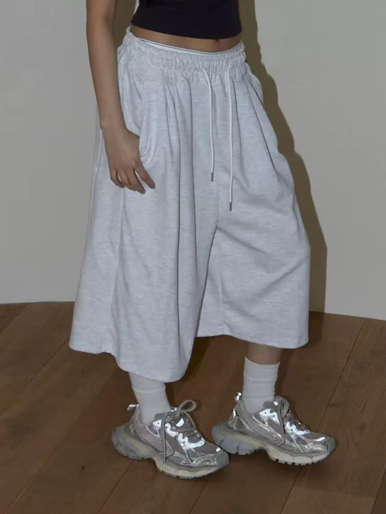 American Loose Wide Leg Capri Shorts Women Y2K High Waist Streetwear Baggy Sports Casual Pants Hip Hop All Match Straight Short
American Loose Wide Leg Capri Shorts Women Y2K High Waist Streetwear Baggy Sports Casual Pants Hip Hop All Match Straight Short