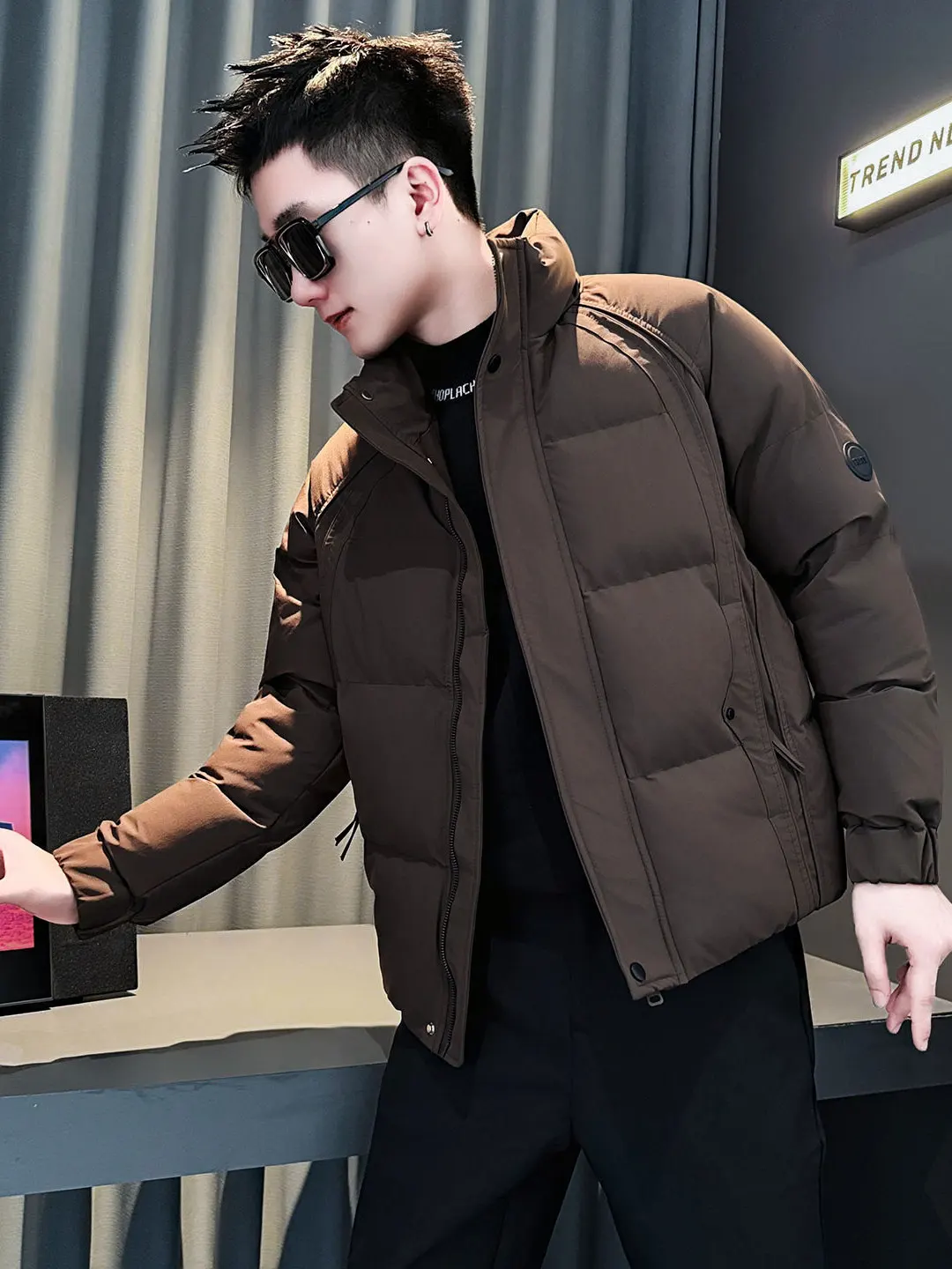 Men's Sli Stand Collar Thiened Cotton Jaet Winter Warm Faionable All-Match Outerwear CleanFit Long Sve Zipper
Men's Sli Stand Collar Thiened Cotton Jaet Winter Warm Faionable All-Match Outerwear CleanFit Long Sve Zipper