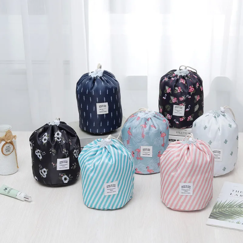 Desktop Cosmetic Bag Cute Print Portable Portable Beam Mouth Storage Coin Bag Student Travel Items Sorting and Classification
Desktop Cosmetic Bag Cute Print Portable Portable Beam Mouth Storage Coin Bag Student Travel Items Sorting and Classification