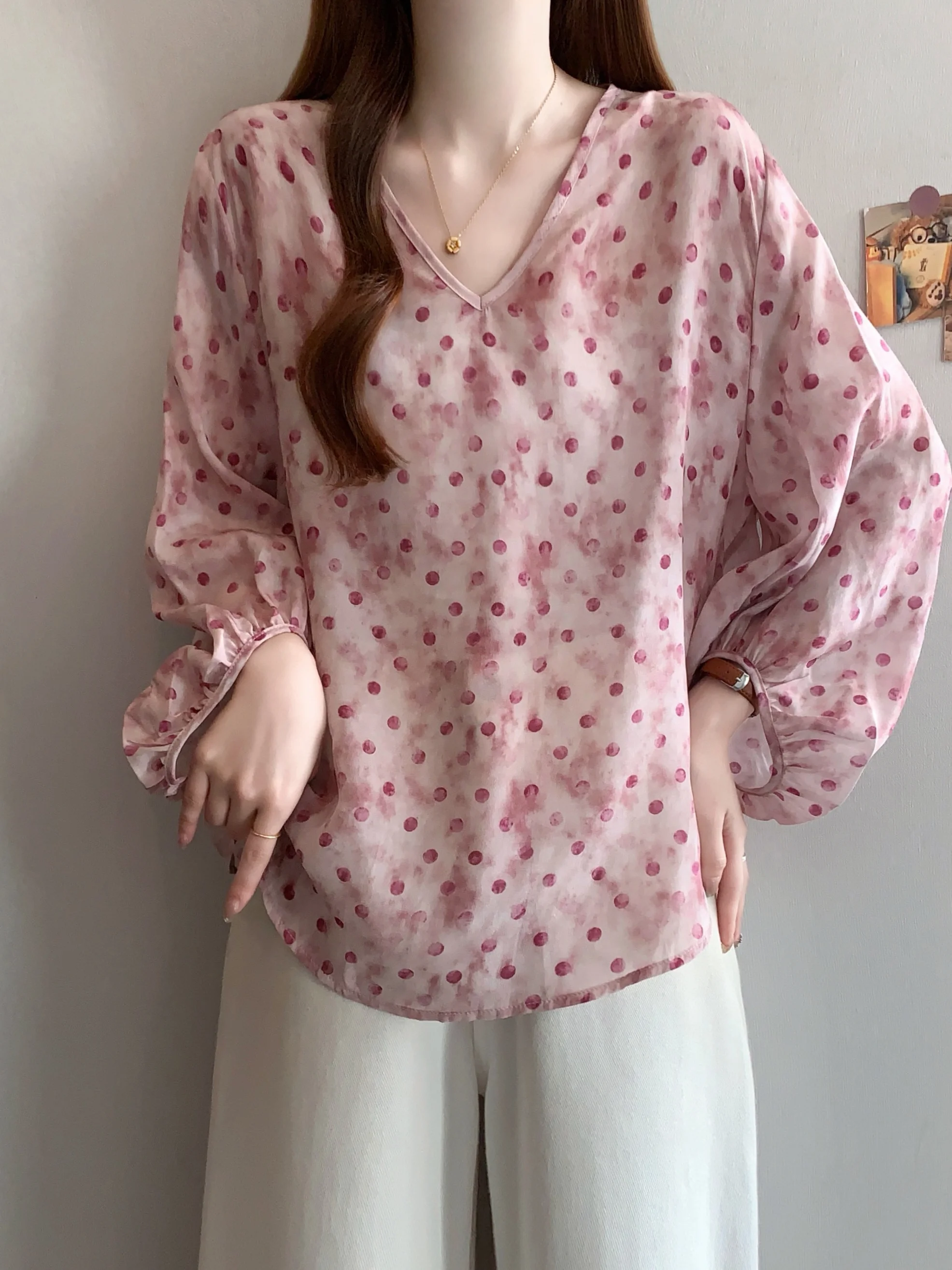 plus Size Women's Pink Polka Dot Summer Loose Fit Sun Protection Shirt V-Neck Thin Style Korean Version Casual Top
plus Size Women's Pink Polka Dot Summer Loose Fit Sun Protection Shirt V-Neck Thin Style Korean Version Casual Top