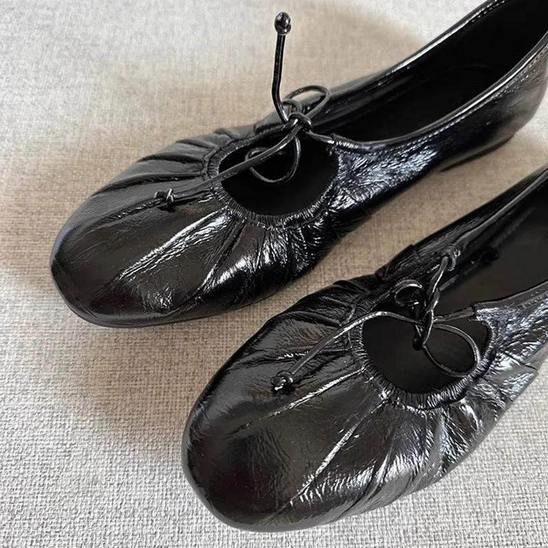 2025 Spring New Women's Ballet Shoes Round Toe Flat Bottom Elastic Band Bow Decoration Elegant Sweet Casual Women Single Shoes
2025 Spring New Women's Ballet Shoes Round Toe Flat Bottom Elastic Band Bow Decoration Elegant Sweet Casual Women Single Shoes