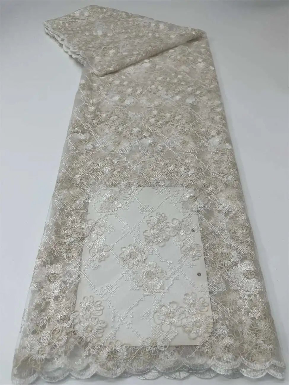 African Mesh Net Lace Fabric French Sequin Lace Embroidery Fabrics for Party Evening Dresses Sewing Material 5Yards
African Mesh Net Lace Fabric French Sequin Lace Embroidery Fabrics for Party Evening Dresses Sewing Material 5Yards 