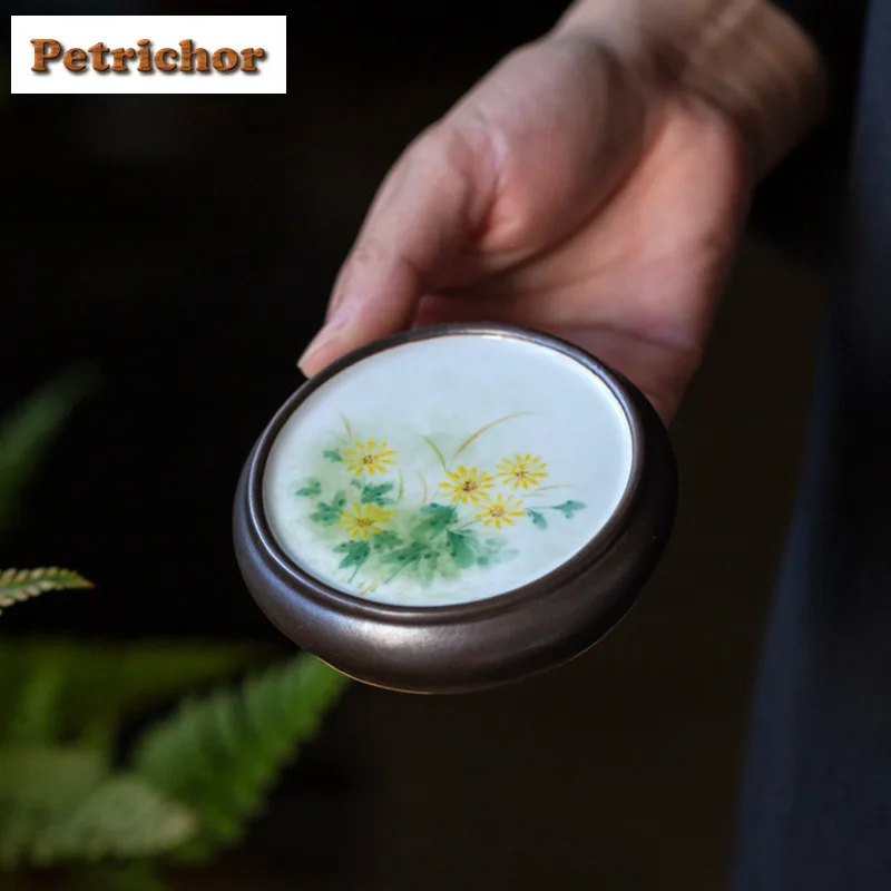 Hand Drawn Powder Colored Wild Chrysanthemum Teapot Cover Holder Luxury Cover Frame Lid Bracket Zisha Pot Lid Shelf Cafes Craft
Hand Drawn Powder Colored Wild Chrysanthemum Teapot Cover Holder Luxury Cover Frame Lid Bracket Zisha Pot Lid Shelf Cafes Craft