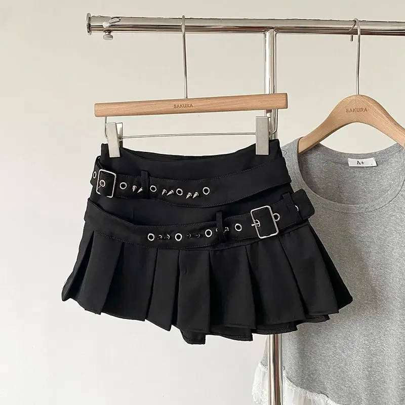 Vintage Streetwear Punk Gothic Skirts Women Belt Buckle High Waist Pleated A-line Y2k Mini Skirts
Vintage Streetwear Punk Gothic Skirts Women Belt Buckle High Waist Pleated A-line Y2k Mini Skirts