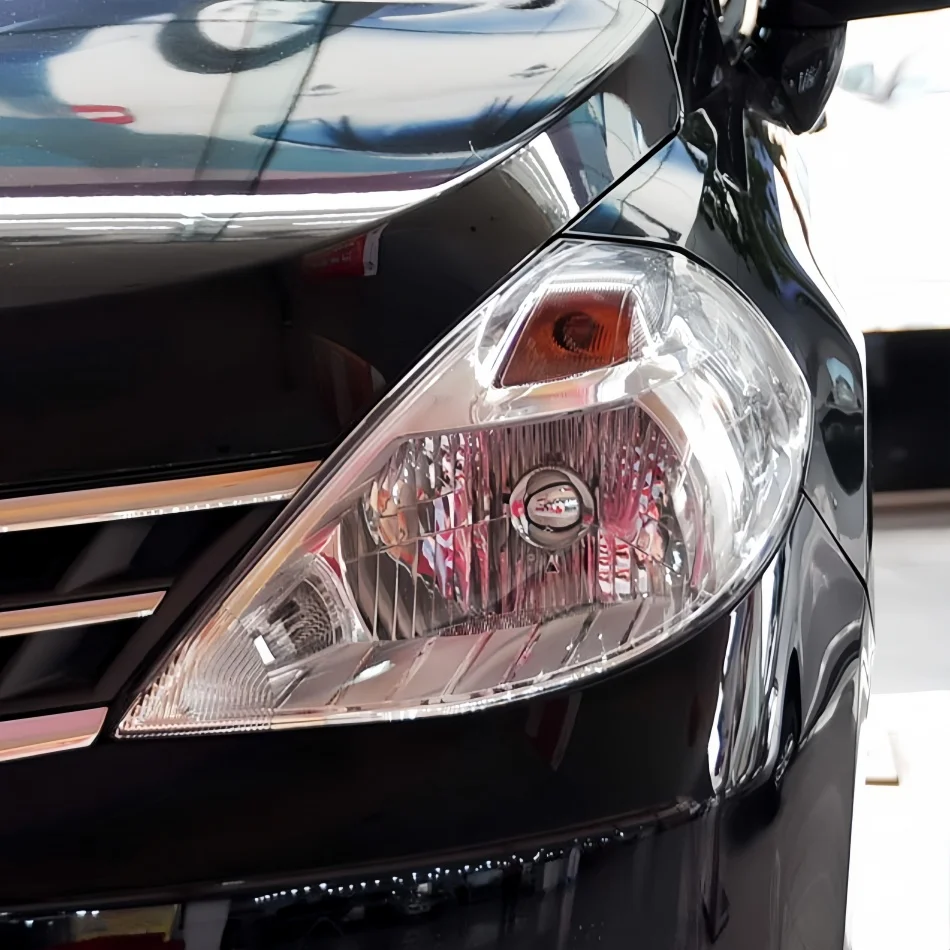 For Nissan Tiida 2008 2009 2010 Front Headlights Glass Lens Lamp Transparent Shade Shell Light Lampshade Cover
For Nissan Tiida 2008 2009 2010 Front Headlights Glass Lens Lamp Transparent Shade Shell Light Lampshade Cover