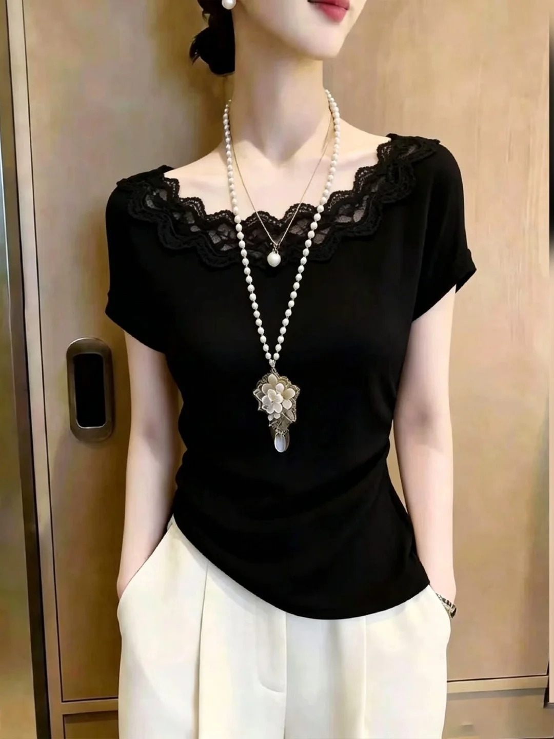 Lace Splice Design T-Shirt Women's Short Sleeve Slimming Versatile Commute Korean Style Straight Cut Silk Top Summer 2026
Lace Splice Design T-Shirt Women's Short Sleeve Slimming Versatile Commute Korean Style Straight Cut Silk Top Summer 2026
