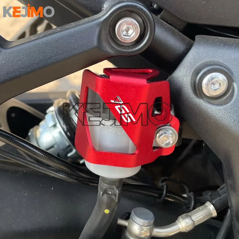 FOR TIGER 800 900 1200 Street Triple 765 RS 765R 675 R Trident 660 TRIDENT Motorcycle Rear Brake Fluid Reservoir Cover Protector
FOR TIGER 800 900 1200 Street Triple 765 RS 765R 675 R Trident 660 TRIDENT Motorcycle Rear Brake Fluid Reservoir Cover Protector