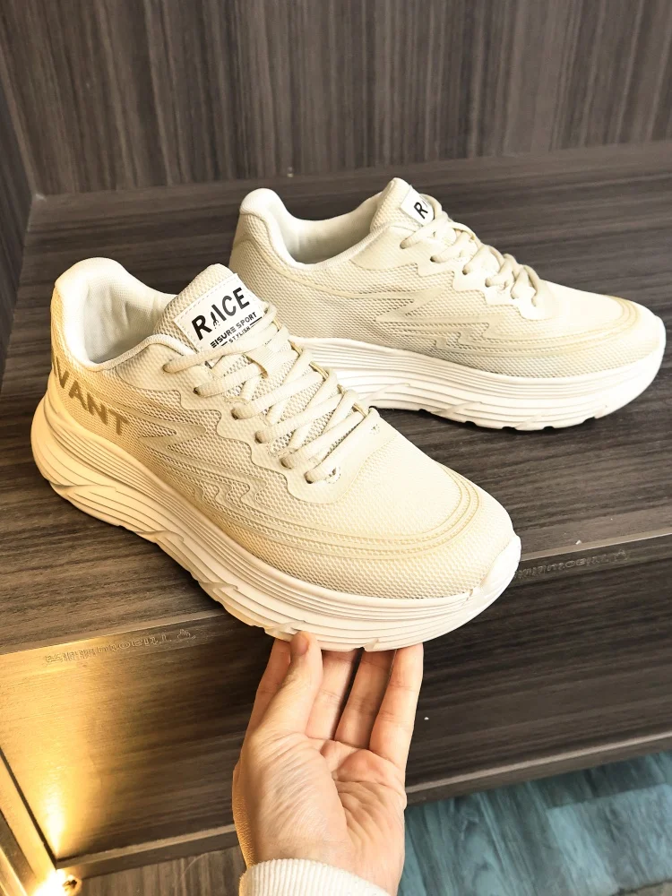 Ultra Comfortable Men's Outdoor Sports Shoes Breathable Thick Bottom Fashionable Casual Shoes Spring Season Unisex Footwear
Ultra Comfortable Men's Outdoor Sports Shoes Breathable Thick Bottom Fashionable Casual Shoes Spring Season Unisex Footwear