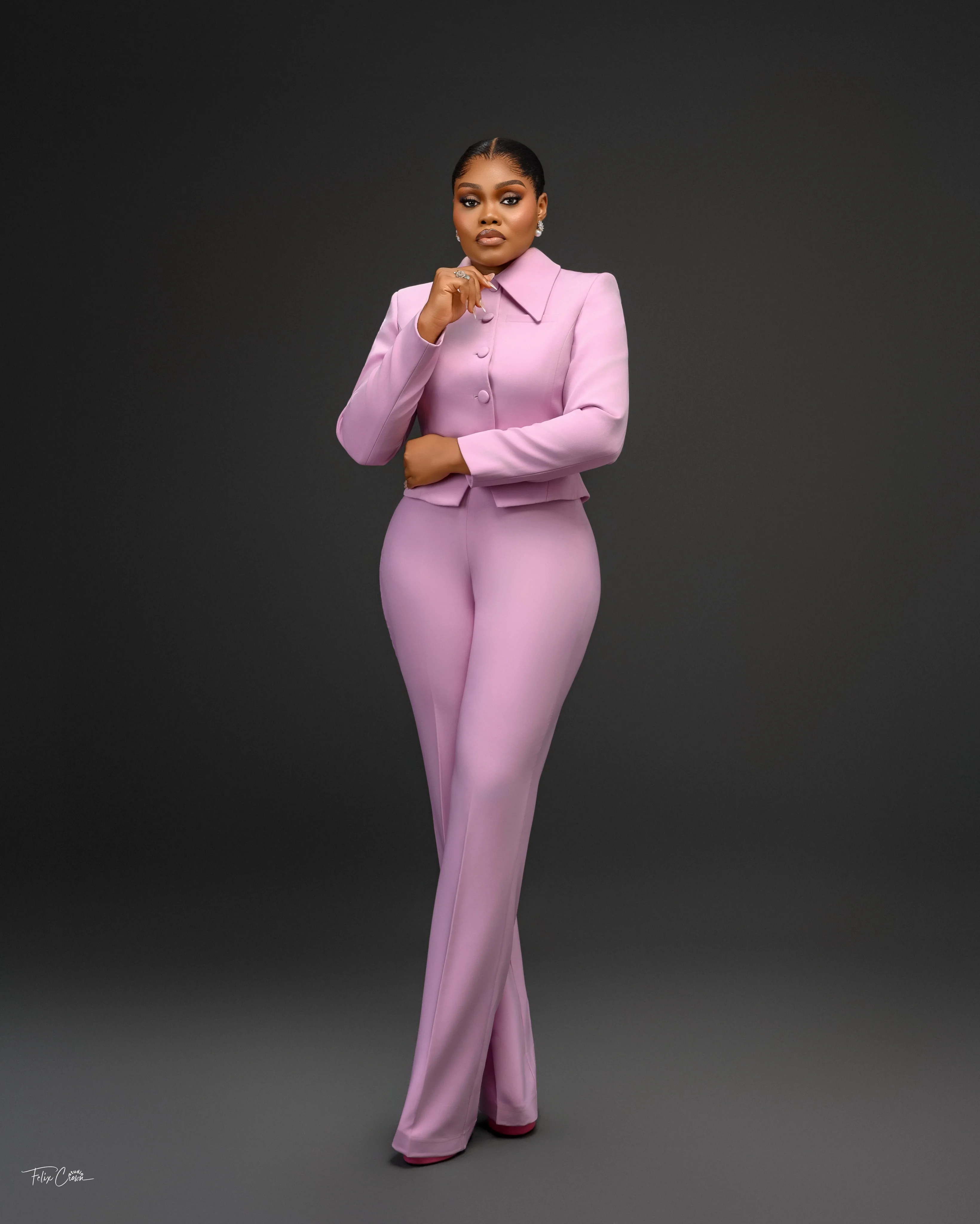 Pink Women Suit Set 2 Pcs Short Blazer+Pants Trousers Cotton Spring Formal Office Lady Jacket Customized Wedding Guest Coat
Pink Women Suit Set 2 Pcs Short Blazer+Pants Trousers Cotton Spring Formal Office Lady Jacket Customized Wedding Guest Coat