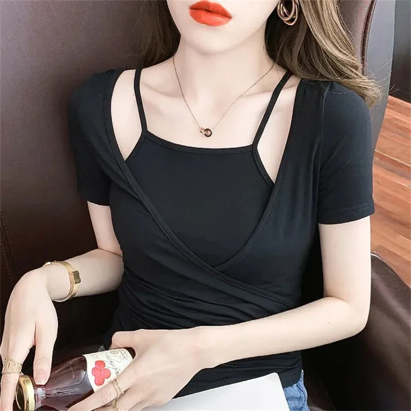 2023 Summer New Korean Version Slimming Hollow Design Sense Niche Top T-shirt Sexy Fashion Halter Women's Fake Two Pieces
2023 Summer New Korean Version Slimming Hollow Design Sense Niche Top T-shirt Sexy Fashion Halter Women's Fake Two Pieces