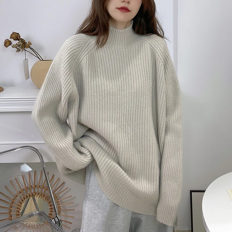 Half high necked sweater design for women with loose and striped top, long sleeved knitted sweater, autumn and winter new base
Half high necked sweater design for women with loose and striped top, long sleeved knitted sweater, autumn and winter new base