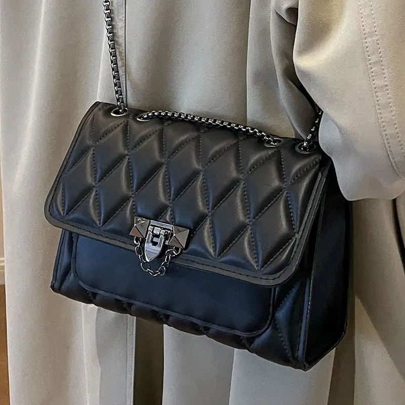 Leisure Fashion PU Solid Color Women's Handbag Diamond Grid Crossbody Bag Metal Chain Shoulder Bag Shopping For Outings
Leisure Fashion PU Solid Color Women's Handbag Diamond Grid Crossbody Bag Metal Chain Shoulder Bag Shopping For Outings