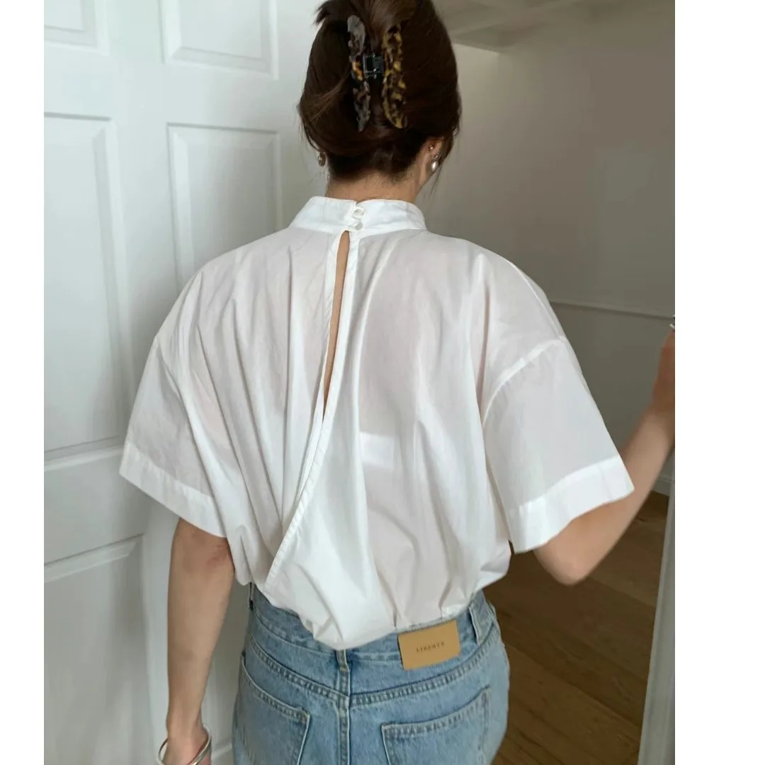 Three-Color Design Hollow out Back Small Stand Collar Shirt Women's Loose Fit Short Sleeve Casual Shirt Versatile Style
Three-Color Design Hollow out Back Small Stand Collar Shirt Women's Loose Fit Short Sleeve Casual Shirt Versatile Style