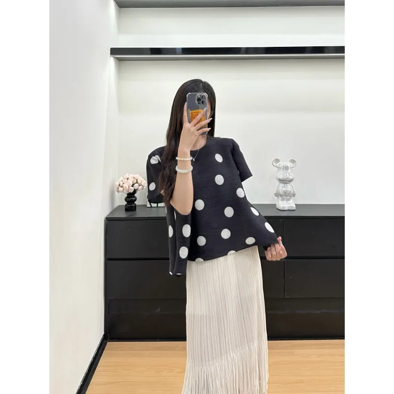 Polka Dot Women Tops 2025 Summer New Round Neck Short Sleeve Loose Large Size Design Female Casual T-Shirt
Polka Dot Women Tops 2025 Summer New Round Neck Short Sleeve Loose Large Size Design Female Casual T-Shirt