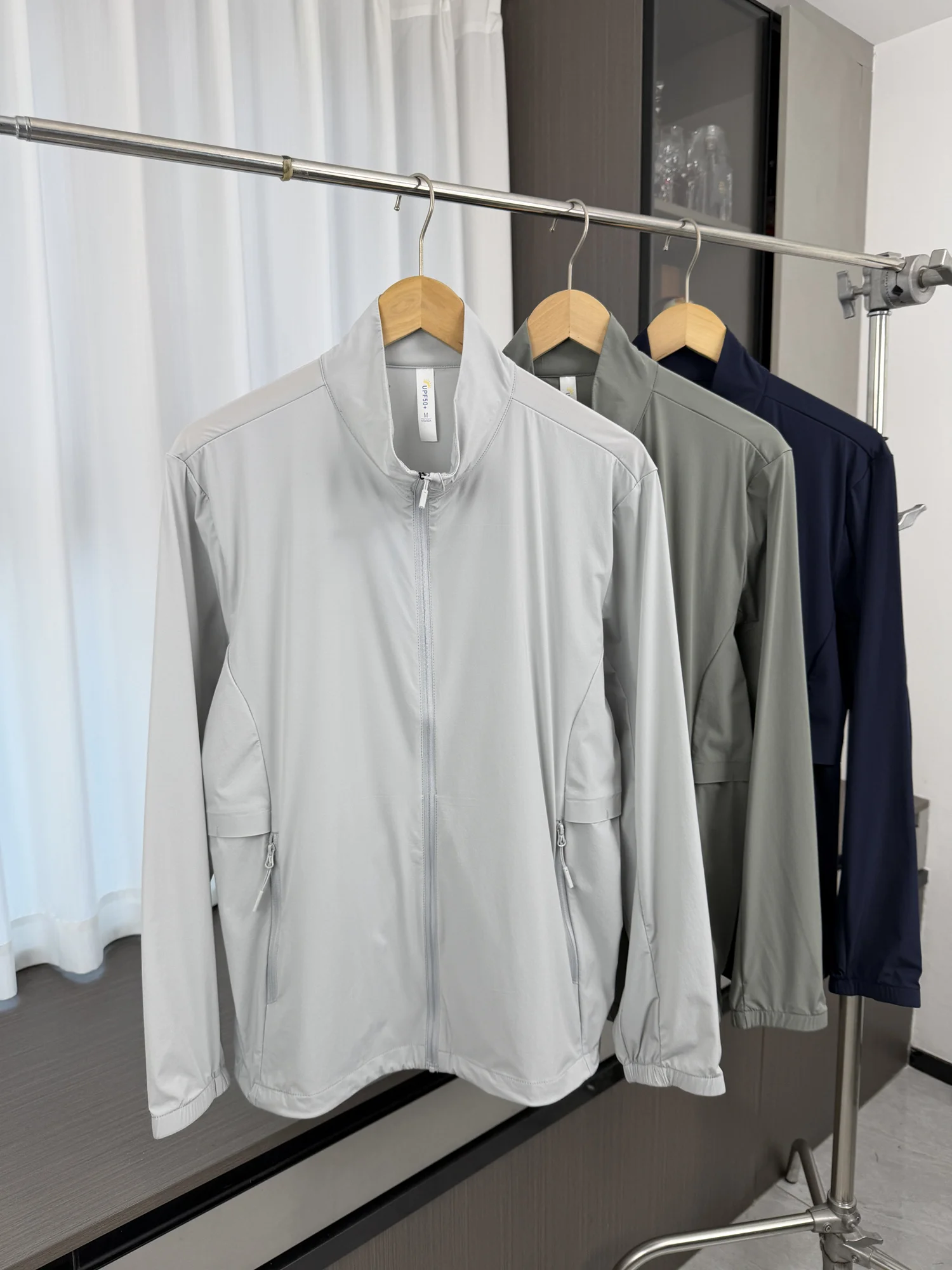 Cool And Breathable UPF50 Men's Spring Summer Casual Stand Collar Sun Protection Jacket Comfortable Elastic Fashion Urban Style
Cool And Breathable UPF50 Men's Spring Summer Casual Stand Collar Sun Protection Jacket Comfortable Elastic Fashion Urban Style