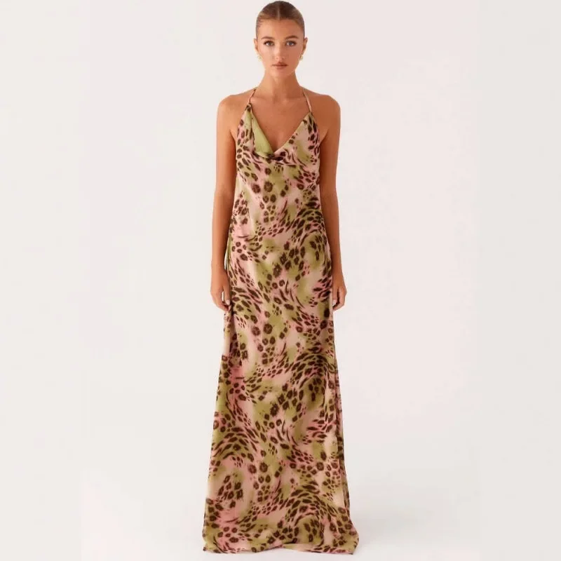 European and American Sexy Leopard Print V-neck Backless Street Princess Style Long Versatile Suspender Dress for Women
European and American Sexy Leopard Print V-neck Backless Street Princess Style Long Versatile Suspender Dress for Women