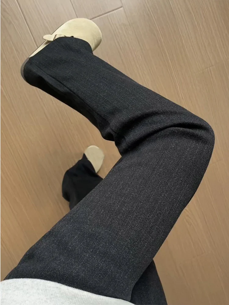 Новые мужские брюки-чинос из твида в американском стиле 2025 года, широкие, прямого кроя, повседневные, осенне-зимние, длинные, для делового повседневного образа
Новые мужские брюки-чинос из твида в американском стиле 2025 года, широкие, прямого кроя, повседневные, осенне-зимние, длинные, для делового повседневного образа