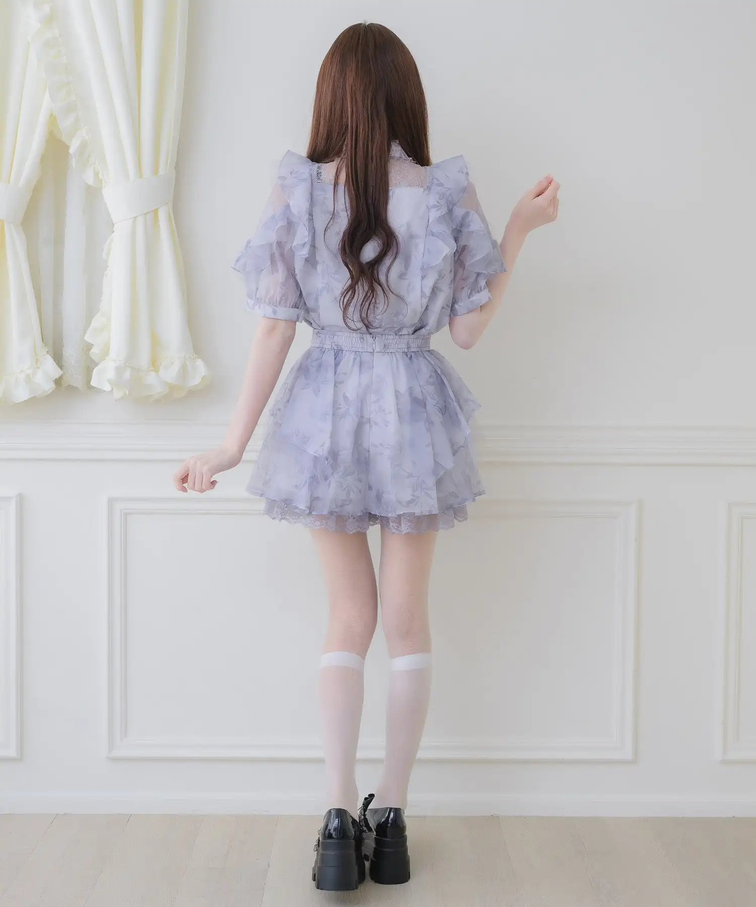 Sweet Floral Print Dress with Lace Trim Waist Cinching Knot Mid-Length Skirt Set for Women Polyester Material
Sweet Floral Print Dress with Lace Trim Waist Cinching Knot Mid-Length Skirt Set for Women Polyester Material