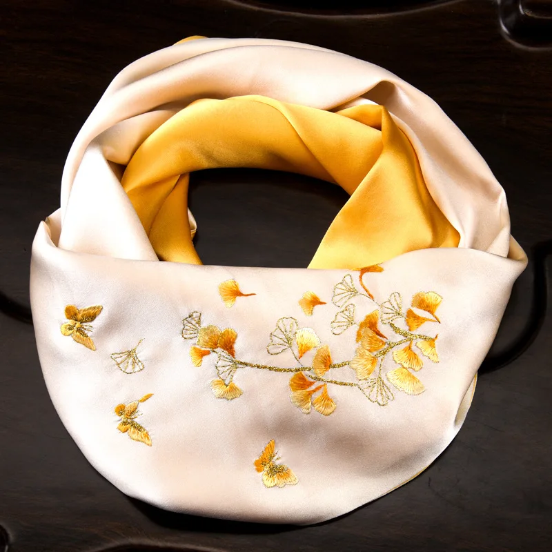 Suzhou Embroidery Scarf Female Embroidered Cheongsam Shawl M White Color Gift for Mother
Suzhou Embroidery Scarf Female Embroidered Cheongsam Shawl M White Color Gift for Mother