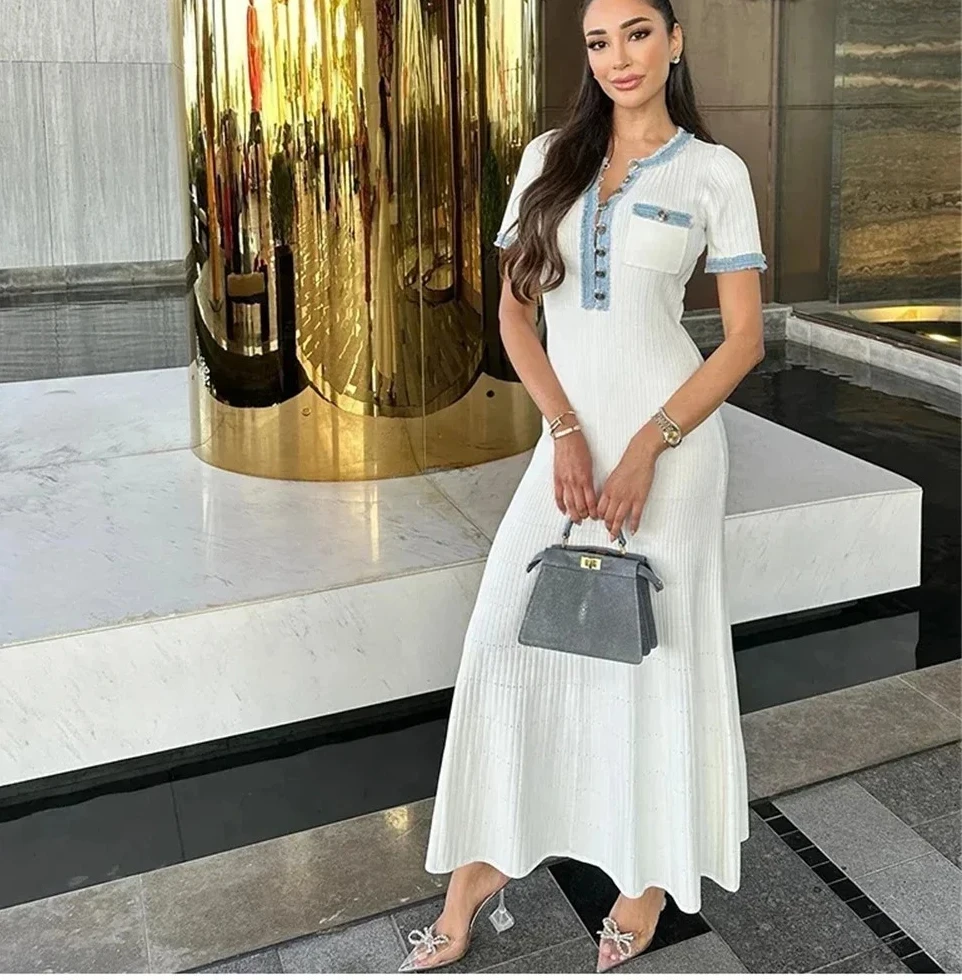 Элегантное контрастное женское вязаное платье макси, шикарное облегающее платье с короткими рукавами и металлическими пуговицами, офисное женское платье для поездок на работу
Элегантное контрастное женское вязаное платье макси, шикарное облегающее платье с короткими рукавами и металлическими пуговицами, офисное женское платье для поездок на работу