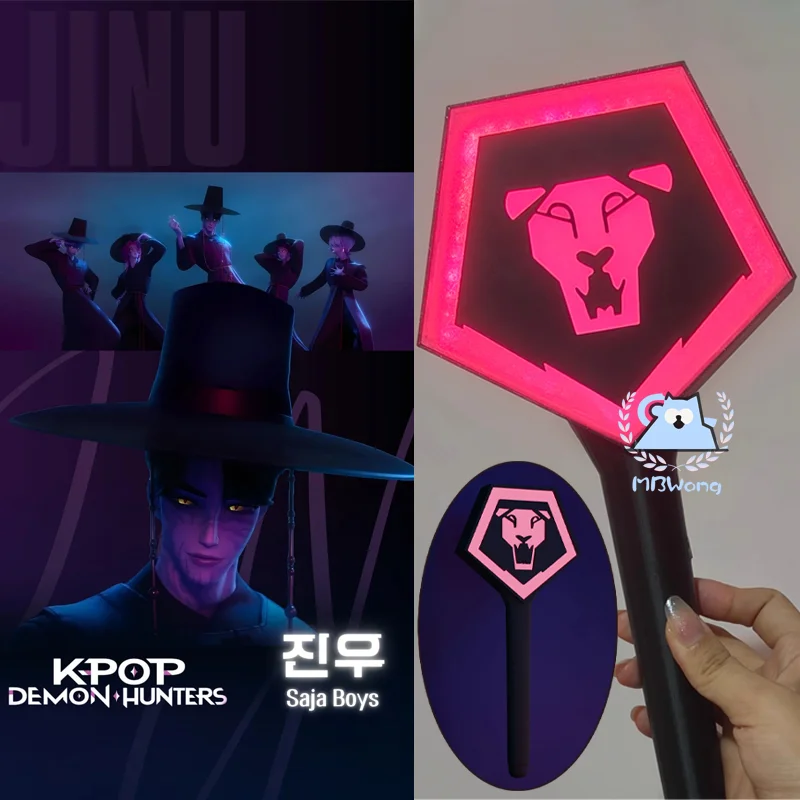KPop Demon Hunters Saja Boys Cosplay Prop Concert Light Stick Glow Stick Saja Boijeu Baby Abby Romance Mystery Jinu Hallowmas
KPop Demon Hunters Saja Boys Cosplay Prop Concert Light Stick Glow Stick Saja Boijeu Baby Abby Romance Mystery Jinu Hallowmas