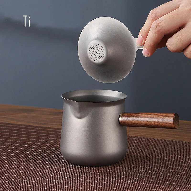 330ML Pure Titanium Fair Cup,Sandblast,Olecranon Outlet Design,Wooden Hot HandleFine Filter,Antibacterial And Mildew,Tea Infuser
330ML Pure Titanium Fair Cup,Sandblast,Olecranon Outlet Design,Wooden Hot HandleFine Filter,Antibacterial And Mildew,Tea Infuser