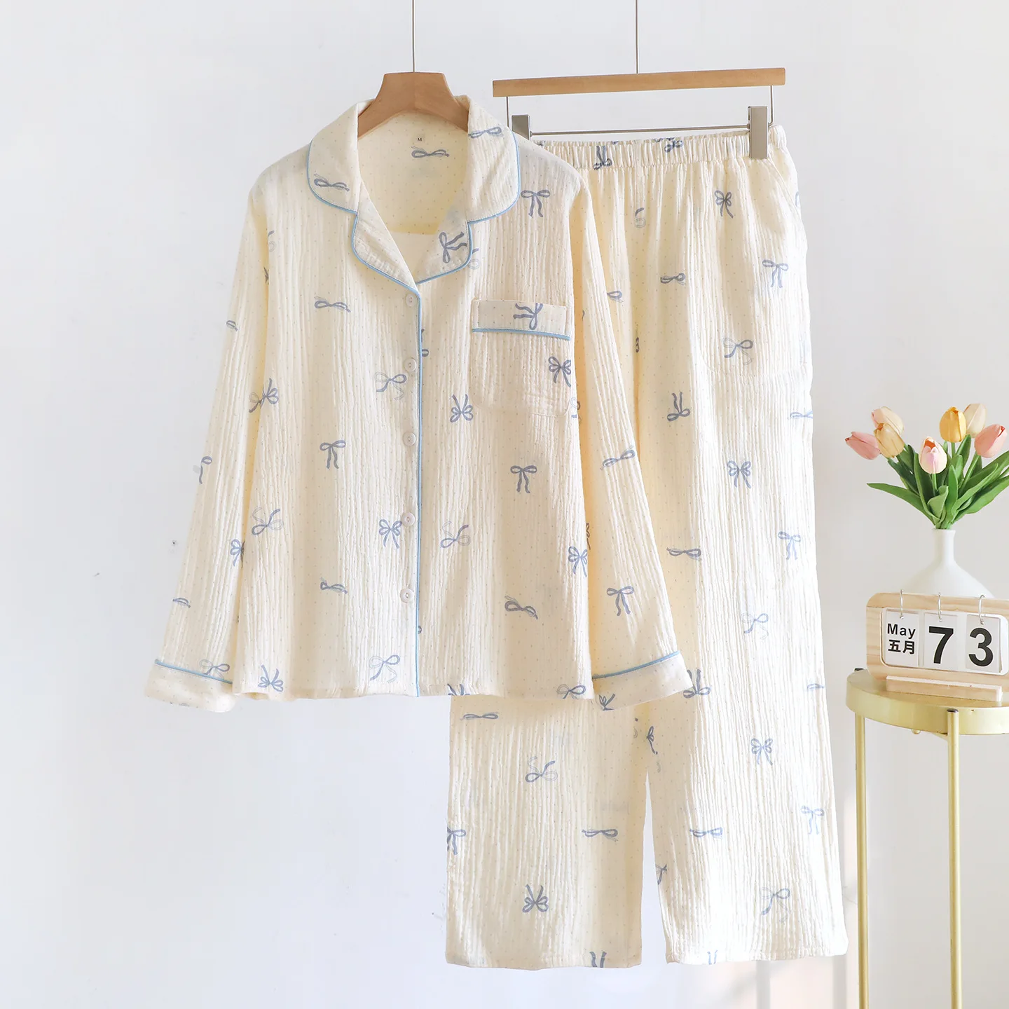 Spring Thin Cute and Sweet Cotton Gauze Trousers Pajamas for Women 2026 Bow Printing Long Sleeve Loose Home Wear Pyjamas Set
Spring Thin Cute and Sweet Cotton Gauze Trousers Pajamas for Women 2026 Bow Printing Long Sleeve Loose Home Wear Pyjamas Set