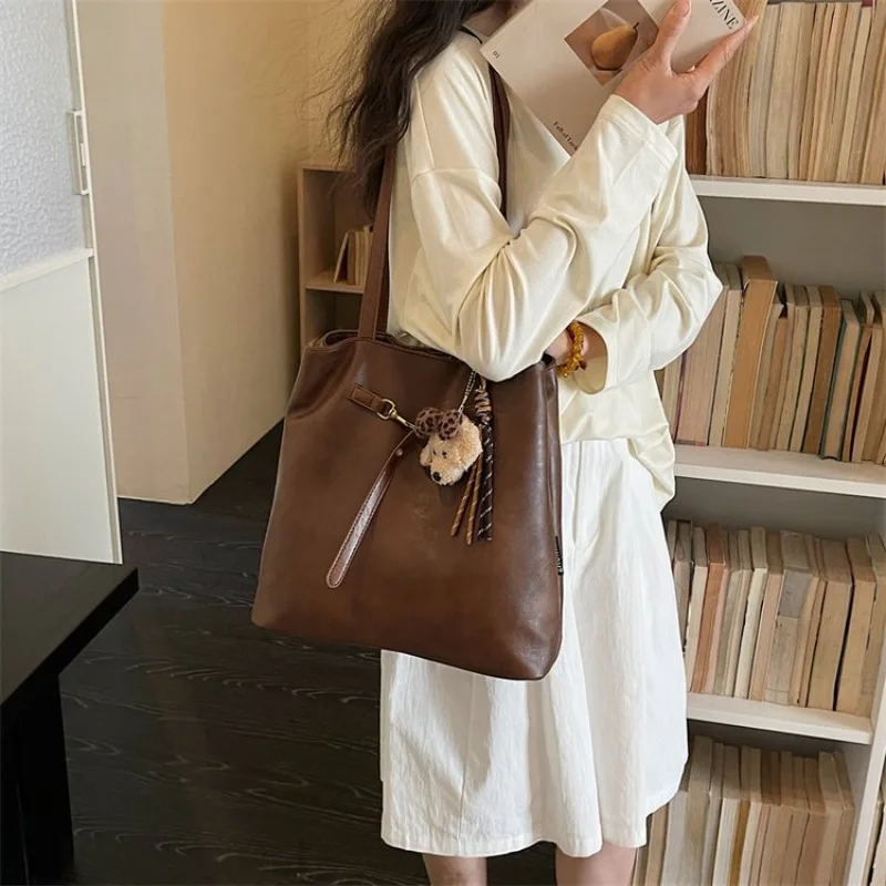 Soft Faux Leather Large Tote Shoulder Bag with Adjustable Strap Detail, Casual Style for Travel Work & Everyday Errands Handbags
Soft Faux Leather Large Tote Shoulder Bag with Adjustable Strap Detail, Casual Style for Travel Work & Everyday Errands Handbags