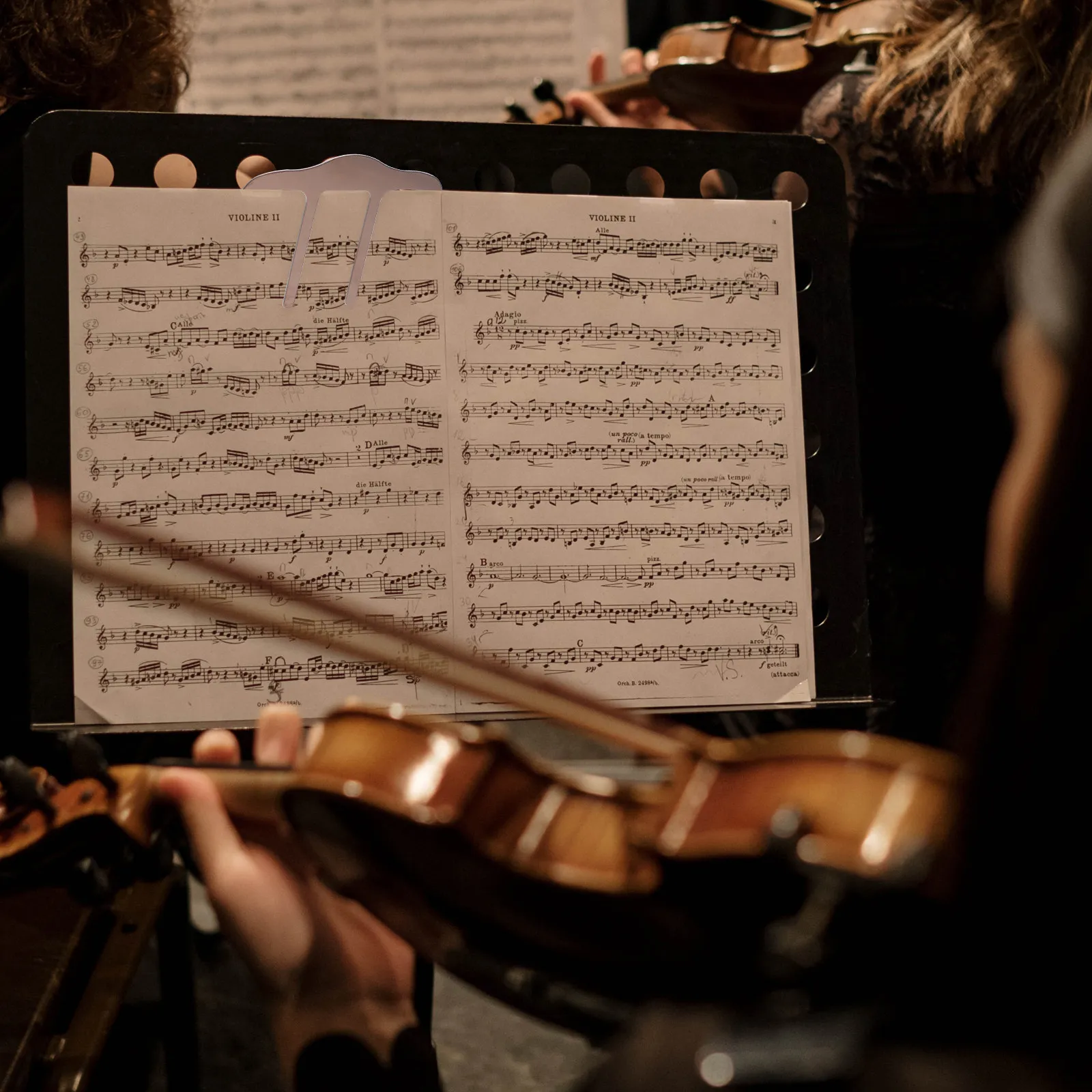 Sturdy Metal Sheet Music Clip Smooth Edge Page Holder Books Drafts Portable Reading Book Clamp Music Holder Clip
Sturdy Metal Sheet Music Clip Smooth Edge Page Holder Books Drafts Portable Reading Book Clamp Music Holder Clip