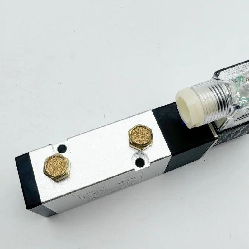 New solenoid valve V45K2-10 DC24V ring mirror sprinkler special reversing valve
New solenoid valve V45K2-10 DC24V ring mirror sprinkler special reversing valve