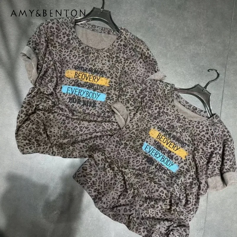 Summer New American Retro Leopard Print Letter T Shirt Women's Loose Slim Fit Casual Short Sleeved Tees Fashion Daily Wear Top
Summer New American Retro Leopard Print Letter T Shirt Women's Loose Slim Fit Casual Short Sleeved Tees Fashion Daily Wear Top
