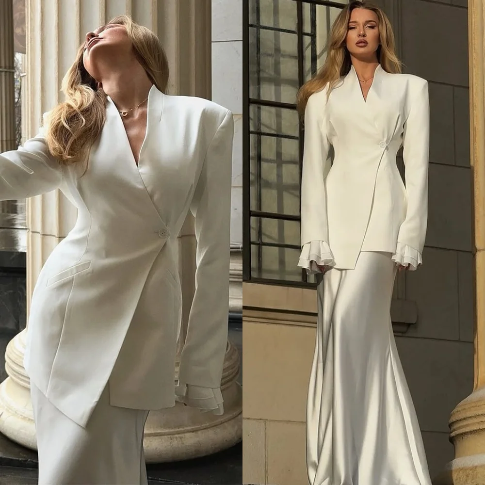 Customized Modern White Evening Dress Formal V-Neck Long Sleeves Homecoming Dresses Fashion Court Train Special Occasion Gowns
Customized Modern White Evening Dress Formal V-Neck Long Sleeves Homecoming Dresses Fashion Court Train Special Occasion Gowns