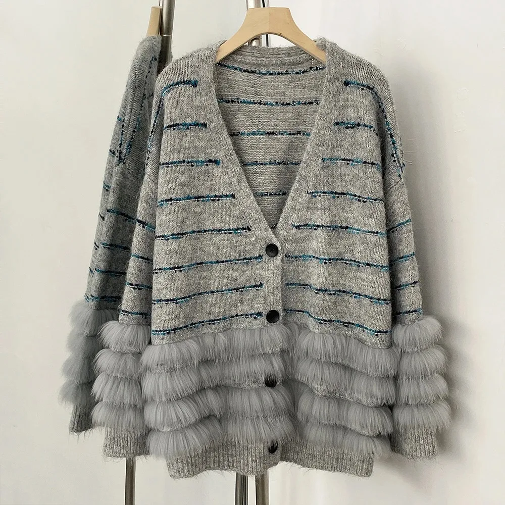 Женское пальто из натурального меха, трикотаж, новые кардиганы, осенний верхняя одежда, женский вязаный свитер из натурального лисьего меха в полоску с v-образным вырезом, весенний женский свитер
Женское пальто из натурального меха, трикотаж, новые кардиганы, осенний верхняя одежда, женский вязаный свитер из натурального лисьего меха в полоску с v-образным вырезом, весенний женский свитер