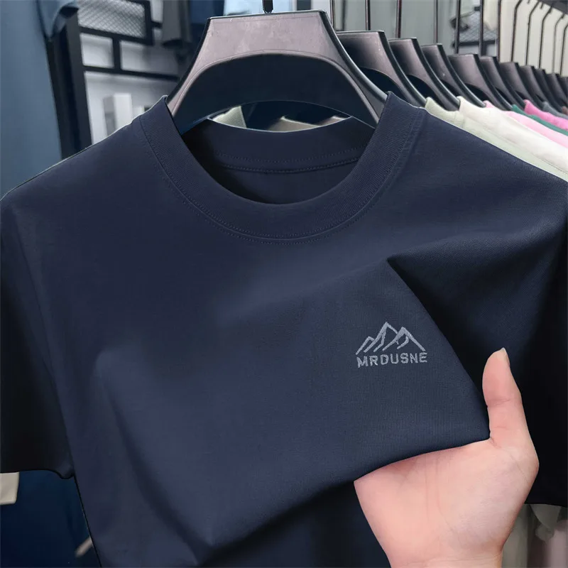 Brand 100% cotton men's T-shirt short sleeve summer high-end breathable round neck fashion mountain peak letter embroidered top
Brand 100% cotton men's T-shirt short sleeve summer high-end breathable round neck fashion mountain peak letter embroidered top