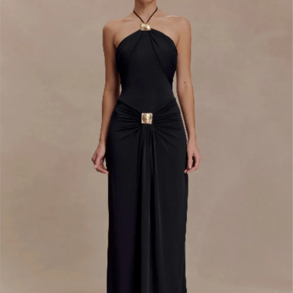 Elegant Fashionable Evening Dress Solid Color Summer Pleated Halterneck Draped Sleeveless High-waisted With Ribbons Long Dress
Elegant Fashionable Evening Dress Solid Color Summer Pleated Halterneck Draped Sleeveless High-waisted With Ribbons Long Dress