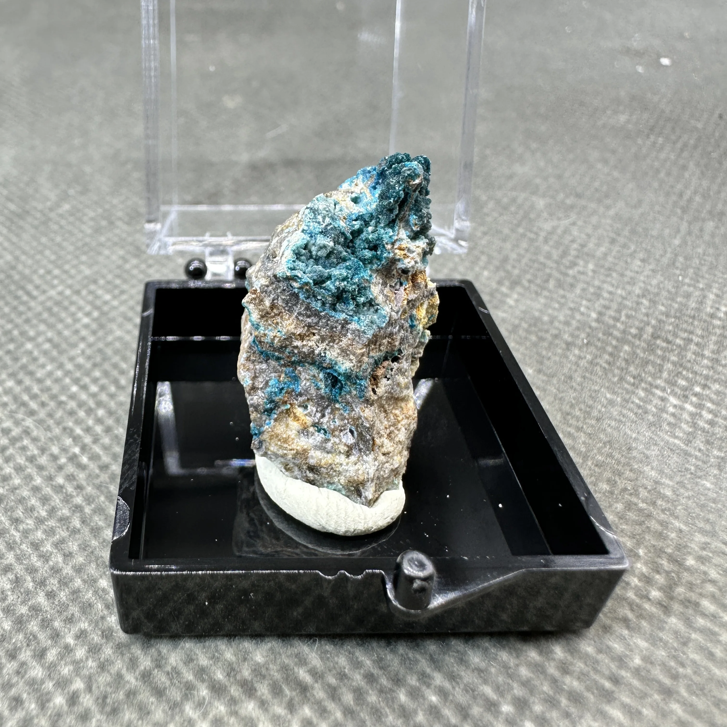 Natural Veszelyite Mineral Specimen + box size 3.4 cm + healing quartz crystals and stones rock gemstone
Natural Veszelyite Mineral Specimen + box size 3.4 cm + healing quartz crystals and stones rock gemstone