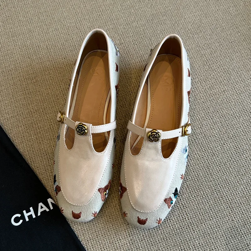 Retro Women's Shoes Exquisite Genuine Leather Casual Shoes for Woman Fashion French Style Flat Shoe Designer Shoes Zapatos Mujer
Retro Women's Shoes Exquisite Genuine Leather Casual Shoes for Woman Fashion French Style Flat Shoe Designer Shoes Zapatos Mujer